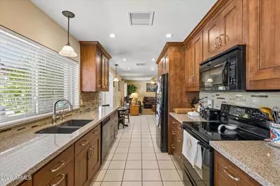 5809 W Purdue Avenue, Glendale, AZ 85302 - Photo 4