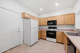 7021 E Earll Dr, Scottsdale, AZ 85251 - Photo 10