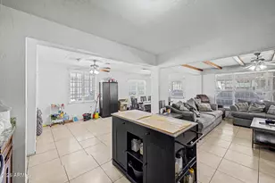 3915 E Cheery Lynn Rd, Phoenix, AZ 85018 - Photo 14