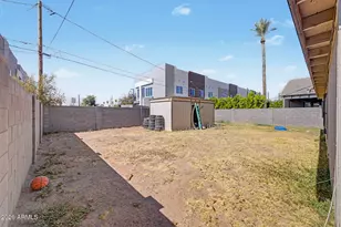 3915 E Cheery Lynn Rd, Phoenix, AZ 85018 - Photo 34