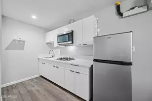 3025 N 32nd St, Phoenix, AZ 85018 - Photo 4