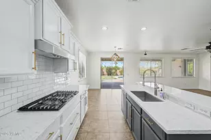 590 W Powell Way, Chandler, AZ 85248 - Photo 4