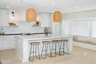 6302 E Winchcomb Dr, Scottsdale, AZ 85254 - Photo 6
