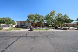 925 E Valencia Dr, Phoenix, AZ 85042 - Photo 2
