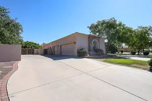 925 E Valencia Dr, Phoenix, AZ 85042 - Photo 4