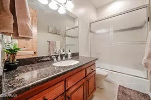 925 E Valencia Dr, Phoenix, AZ 85042 - Photo 34