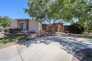 925 E Valencia Dr, Phoenix, AZ 85042 - Photo 4