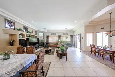 925 E Valencia Drive, Phoenix, AZ 85042 - Photo 22