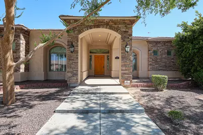 925 E Valencia Drive, Phoenix, AZ 85042 - Photo 6