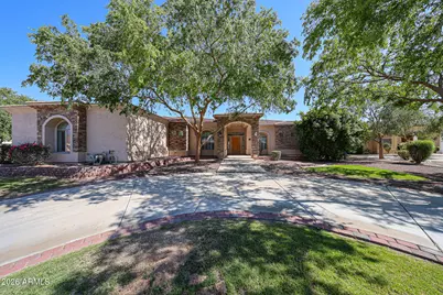 925 E Valencia Drive, Phoenix, AZ 85042 - Photo 1