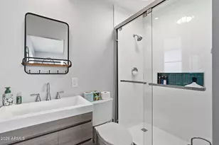 1321 E Earll Dr, Phoenix, AZ 85014 - Photo 20