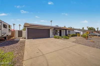 3440 E Sunnyside Drive, Phoenix, AZ 85028 - Photo 2