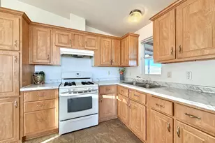 54125 N Mariposa Ln, Seligman, AZ 86337 - Photo 8