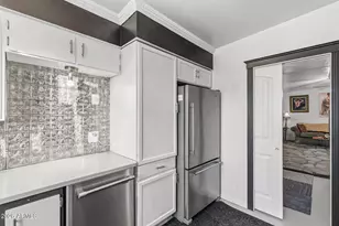 11030 N 33rd Pl, Phoenix, AZ 85028 - Photo 8