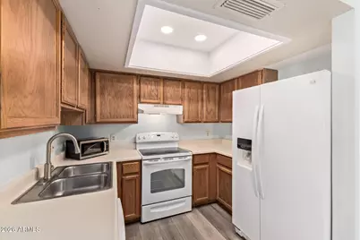 14220 N Galatea Drive #Apt B, Fountain Hills, AZ 85268 - Photo 10