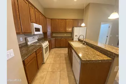 13510 W Avalon Drive, Avondale, AZ 85392 - Photo 10