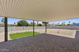 10914 W White Mountain Rd, Sun City, AZ 85351 - Photo 34