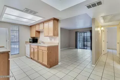 3119 W Cochise Drive #136, Phoenix, AZ 85051 - Photo 4
