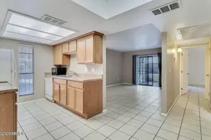 3119 W Cochise Dr, Phoenix, AZ 85051 - Photo 4