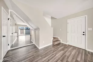 8121 N 32nd Dr, Phoenix, AZ 85051 - Photo 10