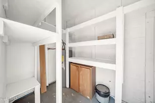 8121 N 32nd Dr, Phoenix, AZ 85051 - Photo 26