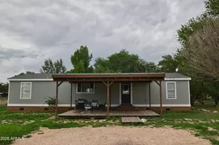 110 E 1st St N, Saint Johns, AZ 85936 - Photo 2