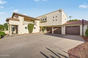 3011 E Winchcomb Dr, Phoenix, AZ 85032 - Photo 8