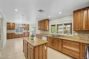 3011 E Winchcomb Dr, Phoenix, AZ 85032 - Photo 38