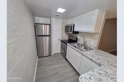 3416 N 44th Street #18, Phoenix, AZ 85018 - Photo 12