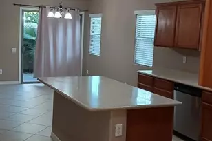 16013 N 21st Ln, Phoenix, AZ 85023 - Photo 4