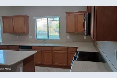 16013 N 21st Lane, Phoenix, AZ 85023 - Photo 6