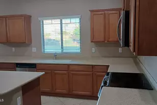 16013 N 21st Ln, Phoenix, AZ 85023 - Photo 6