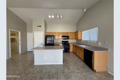 7039 S 19th Street, Phoenix, AZ 85042 - Photo 6