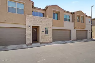 753 E Beauchamp Dr, Gilbert, AZ 85297 - Photo 2