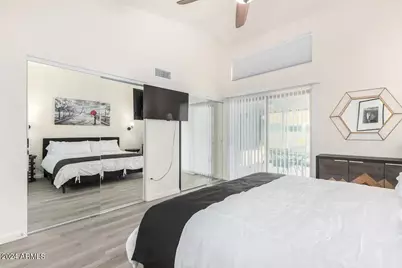 8759 W Grovers Avenue, Peoria, AZ 85382 - Photo 16