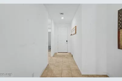 12418 W Glenn Court, Glendale, AZ 85307 - Photo 2