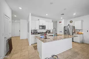 12418 W Glenn Ct, Glendale, AZ 85307 - Photo 4