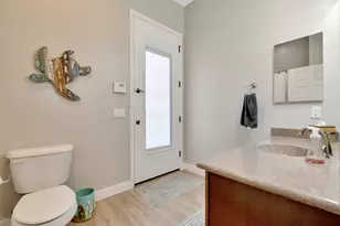 10226 E Laguna Azul Ave, Mesa, AZ 85209 - Photo 16