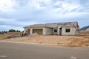 1660 Middle Crk Ln, Sierra Vista, AZ 85635 - Photo 10