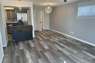 216 E Carol Ave, Phoenix, AZ 85020 - Photo 2