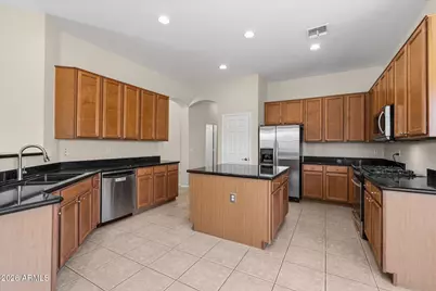 2619 E Hazeltine Way, Chandler, AZ 85249 - Photo 12