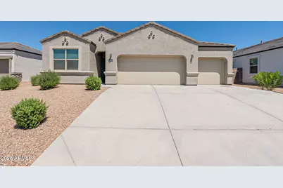 30572 W Celeborn Drive, Buckeye, AZ 85396 - Photo 2