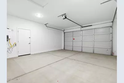 219 S 177th Drive, Goodyear, AZ 85338 - Photo 8