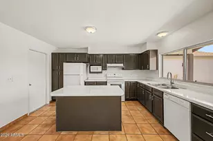 8689 E Roosevelt Cir, Scottsdale, AZ 85257 - Photo 12