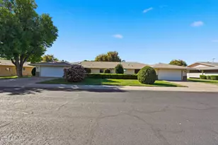 19034 N Signal Butte Cir, Sun City, AZ 85373 - Photo 6