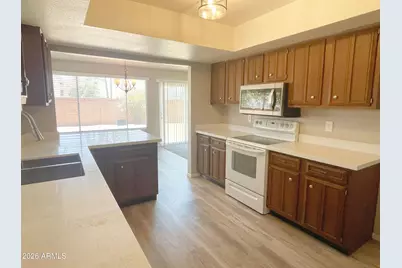 2243 W McRae Way, Phoenix, AZ 85027 - Photo 10