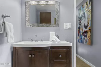 8308 E Minnezona Avenue, Scottsdale, AZ 85251 - Photo 14