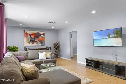 8308 E Minnezona Avenue, Scottsdale, AZ 85251 - Photo 2