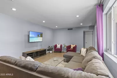 8308 E Minnezona Avenue, Scottsdale, AZ 85251 - Photo 10