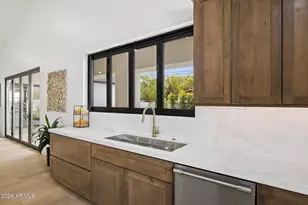 4108 E Avalon Dr, Phoenix, AZ 85018 - Photo 8